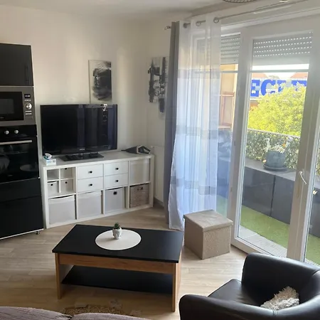 Cozy F2 Proche Paris Et Cdg Le Blanc-Mesnil